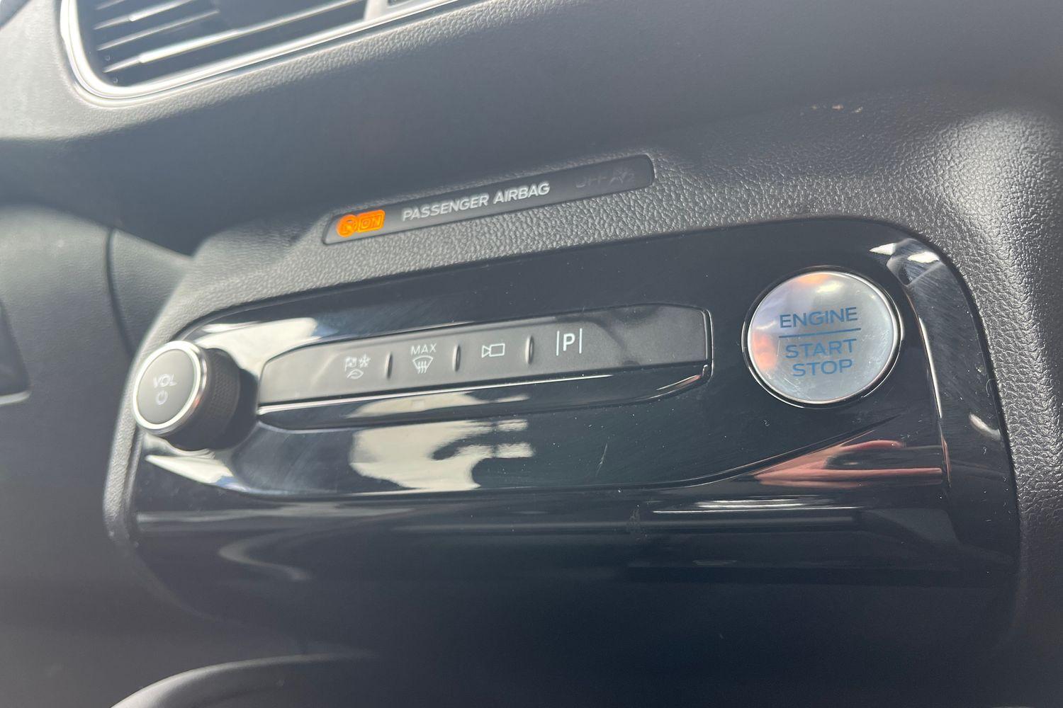 Ford KUGA Photo 21