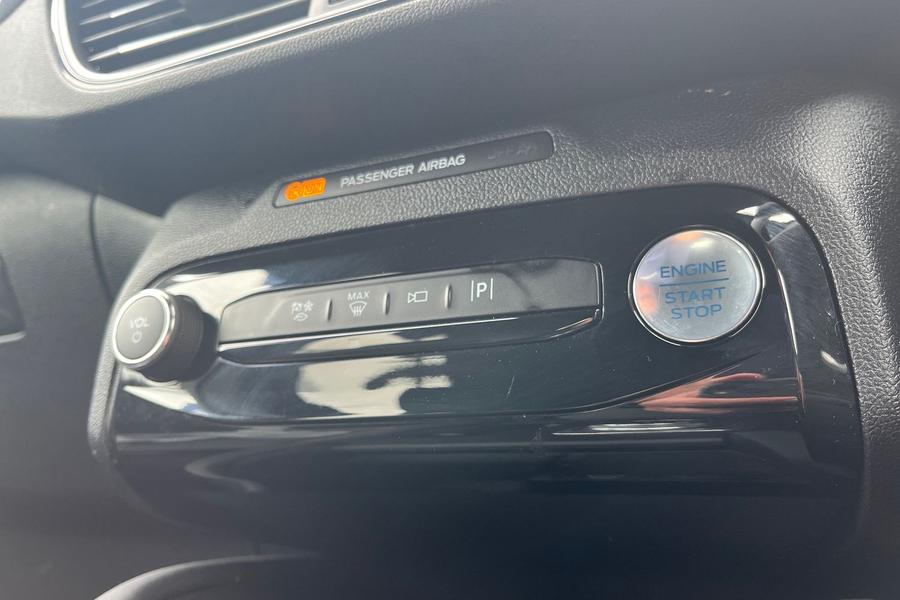 Ford KUGA Photo autoimg-51b226966c8183f286d7d54431319822e61a1f03.jpg