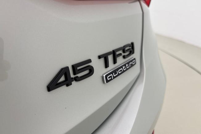 AUDI Q3 Photo 22