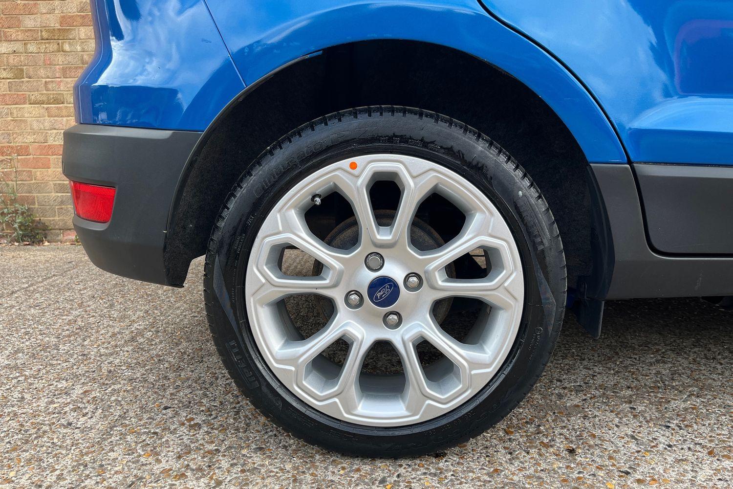 Ford EcoSport Photo 7
