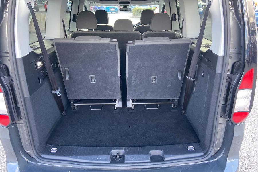 Ford GRAND TOURNEO CONNECT Photo autoimg-51b3395770012321f3f2206982ed29c91efe790e.jpg