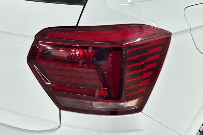 VOLKSWAGEN Polo Photo 18