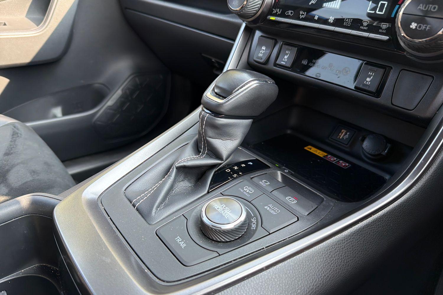 Toyota RAV4 Photo 32