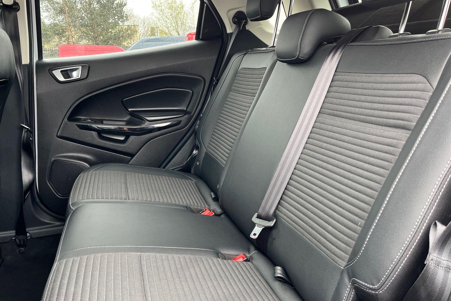 Ford ECOSPORT Photo 19