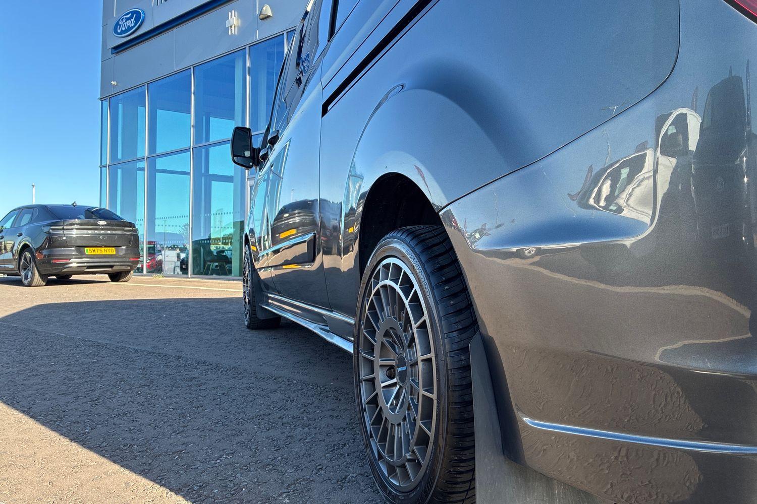Ford TRANSIT CUSTOM Photo 33