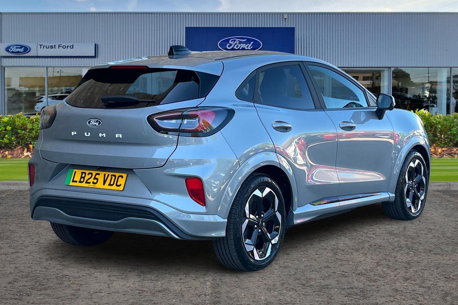 Ford Puma Gen-E Photo 3