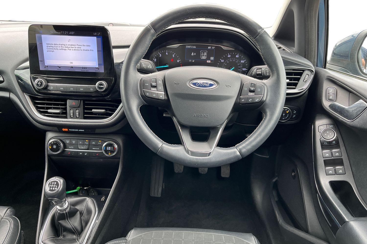 Ford FIESTA Photo 10