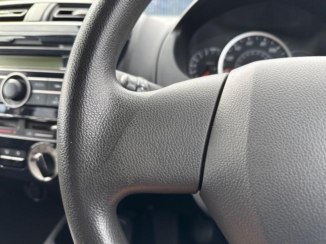 MITSUBISHI Mirage Photo 16