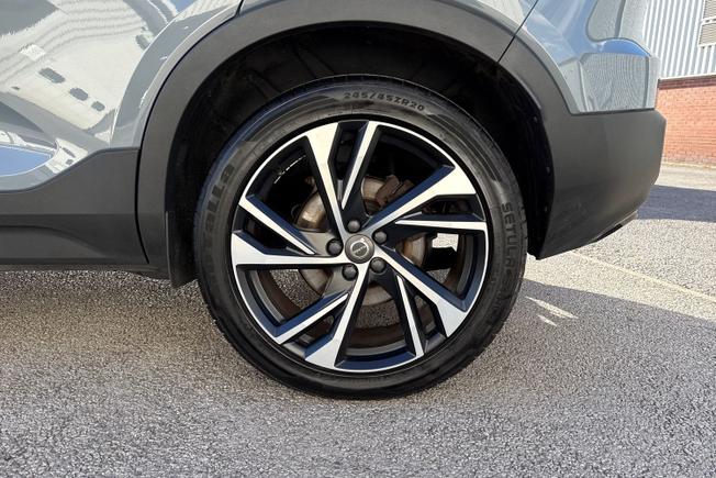 VOLVO Xc40 Photo 24
