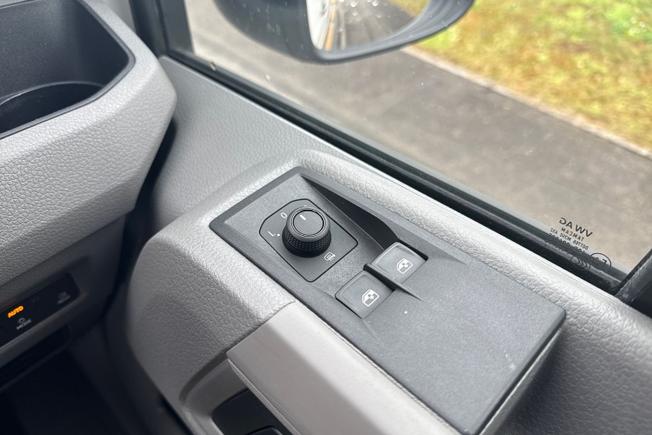 VOLKSWAGEN Crafter Photo 34