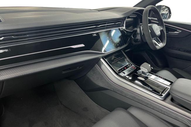 AUDI RSQ8 Photo 2