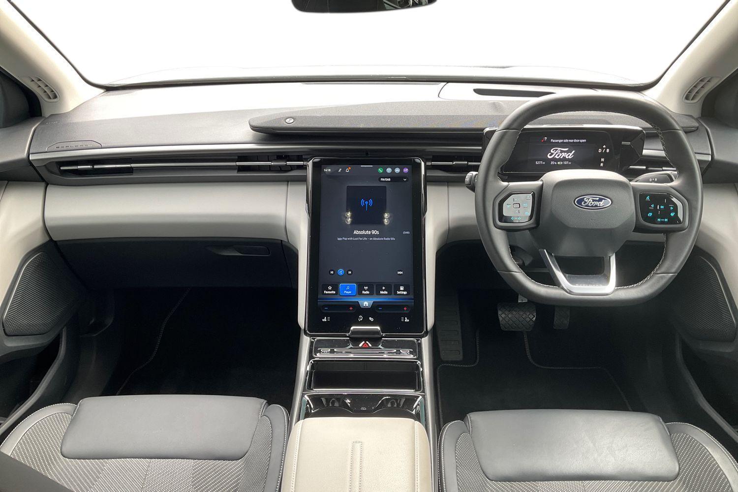 Ford Explorer Photo 9