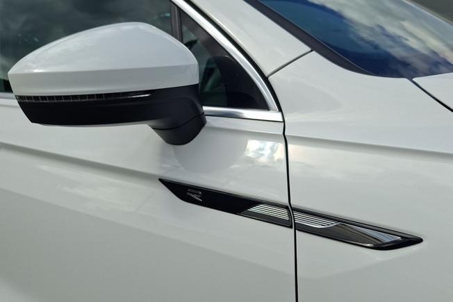 VOLKSWAGEN Tiguan Photo 20