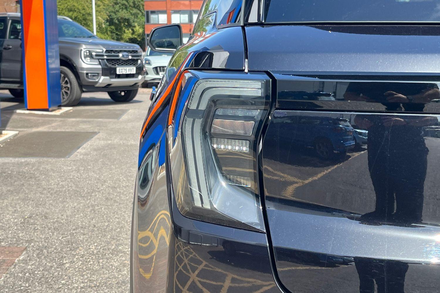 Ford Explorer Photo 24