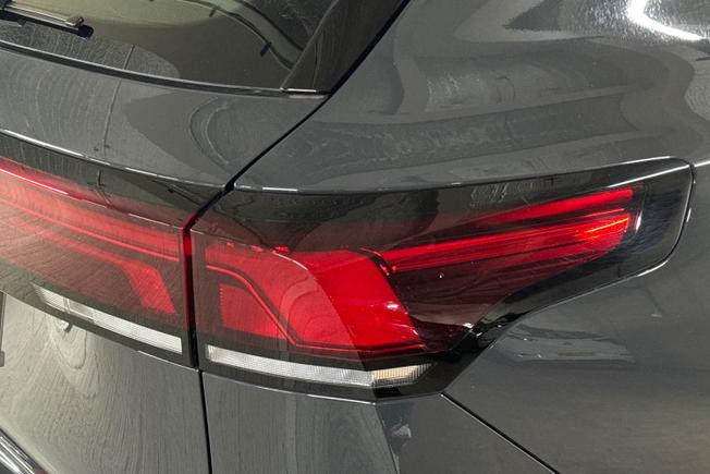 VOLKSWAGEN Tiguan Photo 18