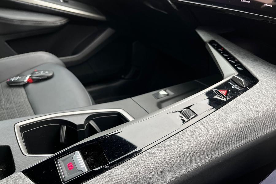Peugeot 3008 Photo autoimg-51d90c63490a8bd78196905add9df2af1a767136.jpg