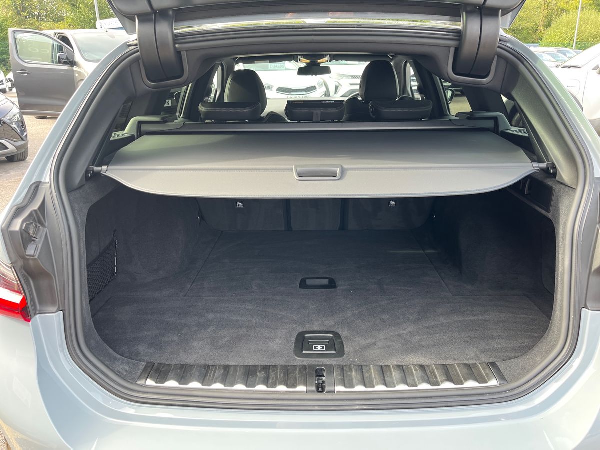 BMW 3 Series Photo 25