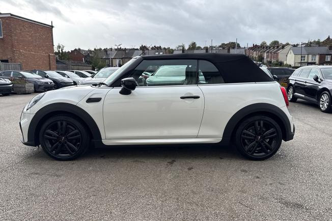 MINI Convertible Photo 25