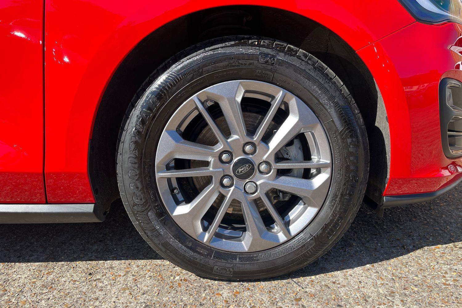 Ford FOCUS Photo 7