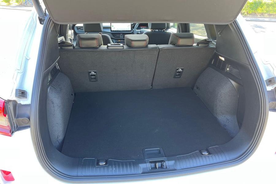 Ford KUGA Photo autoimg-51e0c6378843f5915f12b504c6fa39c5aecebc03.jpg