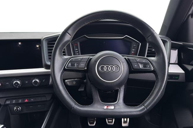 Audi A1 Photo 11