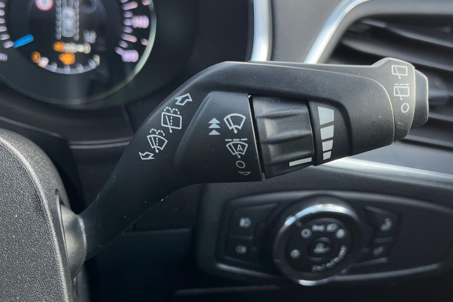 Ford GALAXY Photo autoimg-51e4181c26a32ba7037e8773f57baa4d4b9632a6.jpg