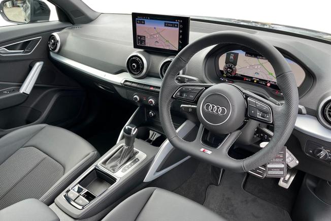AUDI Q2 Photo 6