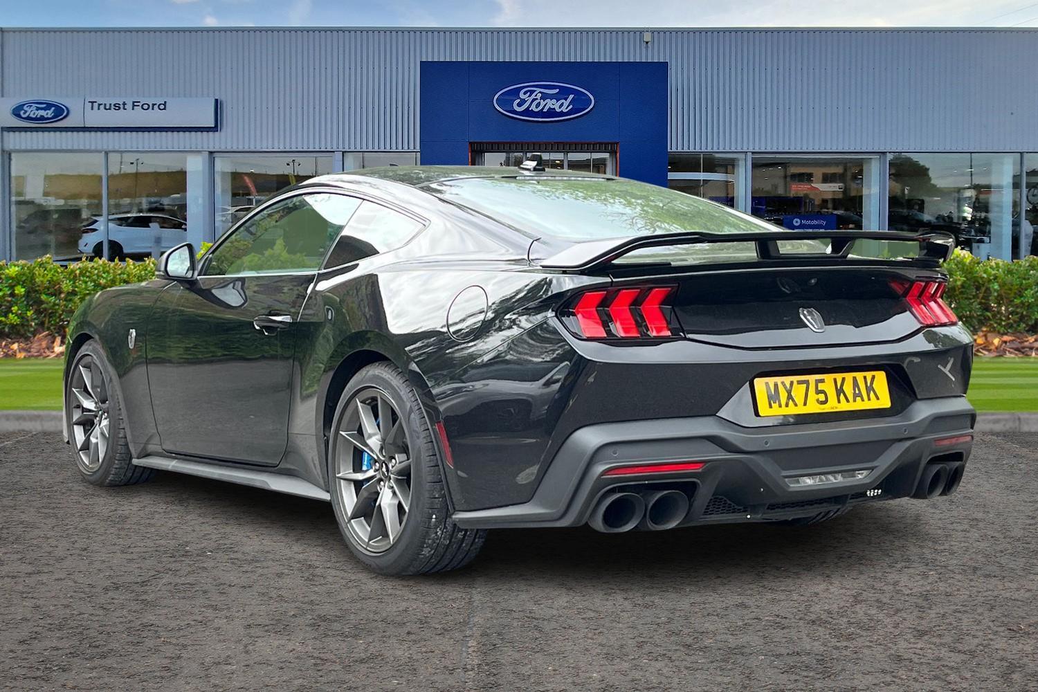 Ford Mustang Photo 1