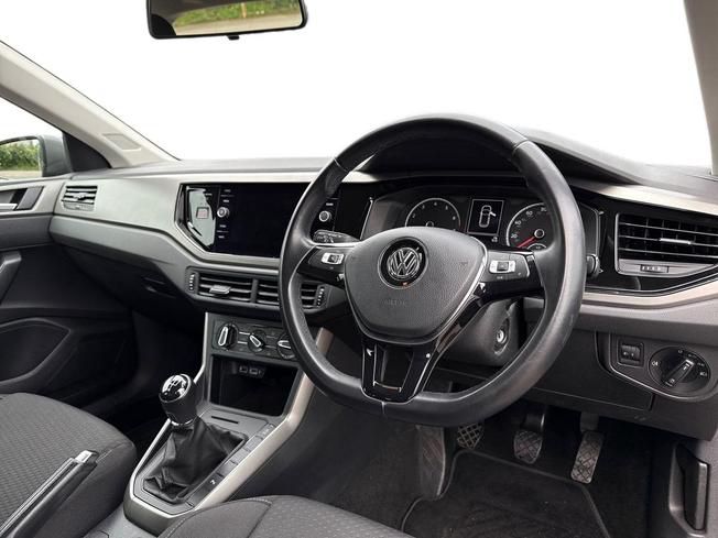 VOLKSWAGEN Polo Photo 6