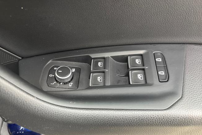 VOLKSWAGEN Touareg Photo 27