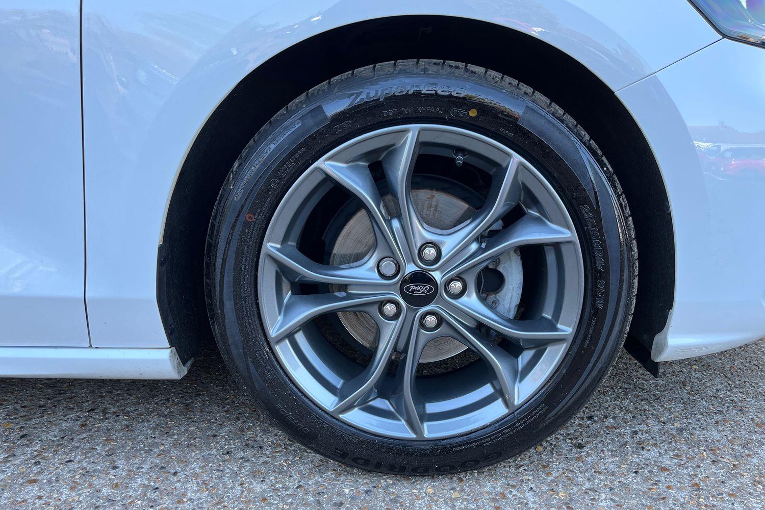 Ford FOCUS Photo 7