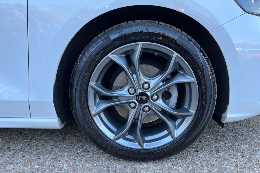 Ford FOCUS Photo autoimg-51ec993fffa9b1804b1bad54d3752be771bab5b8.jpg