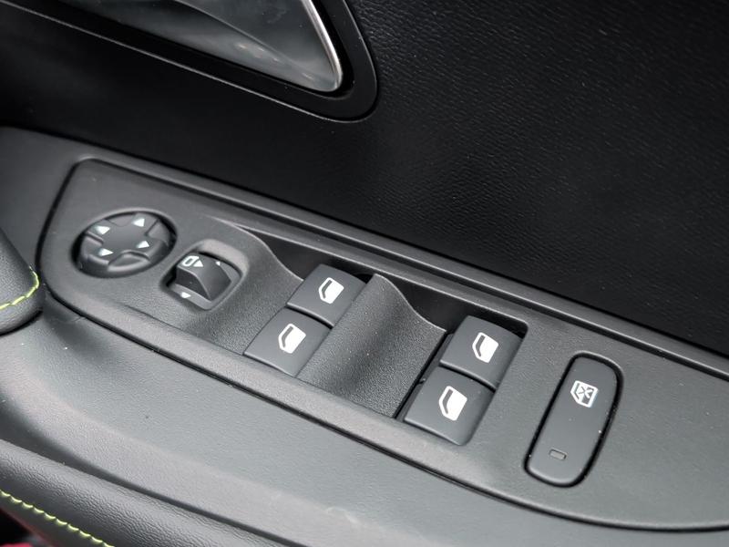 Used Peugeot 2008 KO74ZJV 25