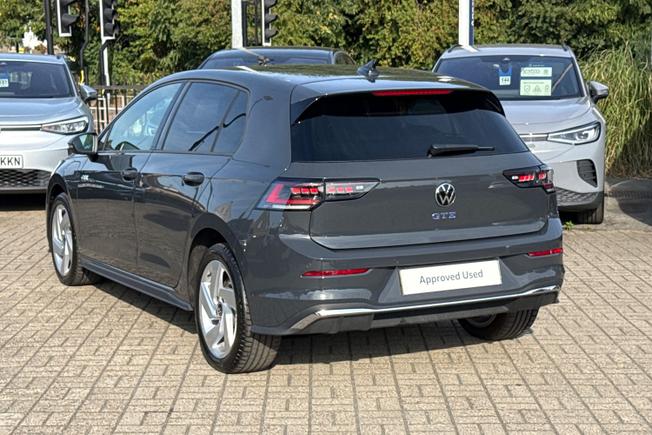 Volkswagen Golf Photo 29