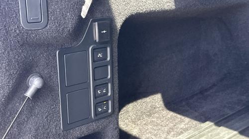 Land Rover Discovery Photo autoimg-51ee46fb3008189ccffc9ea1ce8a3c697b8e55ed.jpg