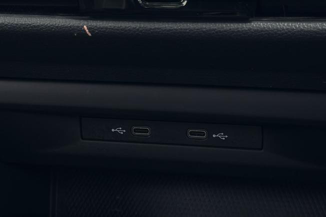 VOLKSWAGEN Golf Photo 24