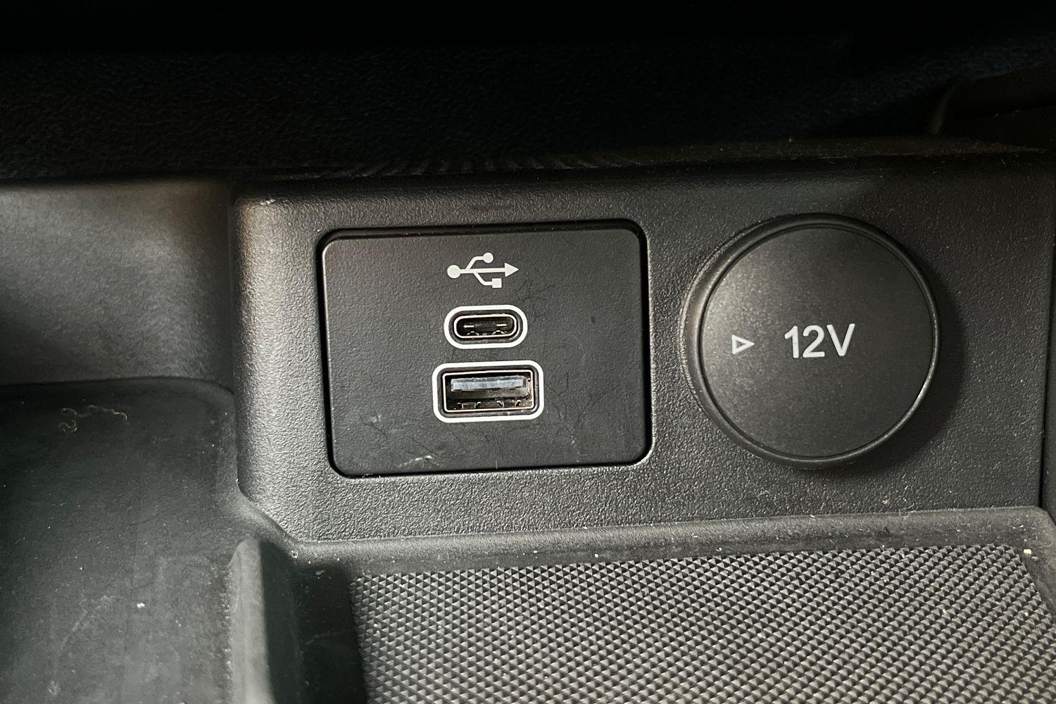 Ford KUGA Photo 32