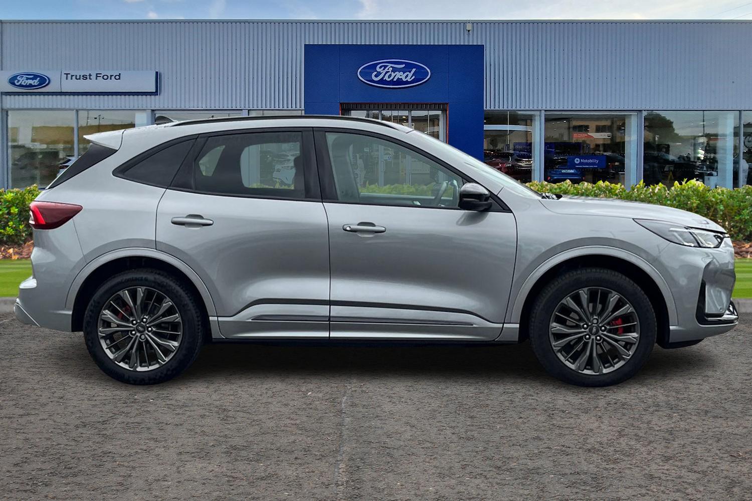 Ford KUGA Photo 2