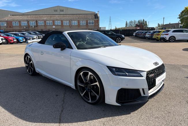 AUDI Tt Rs Photo 21