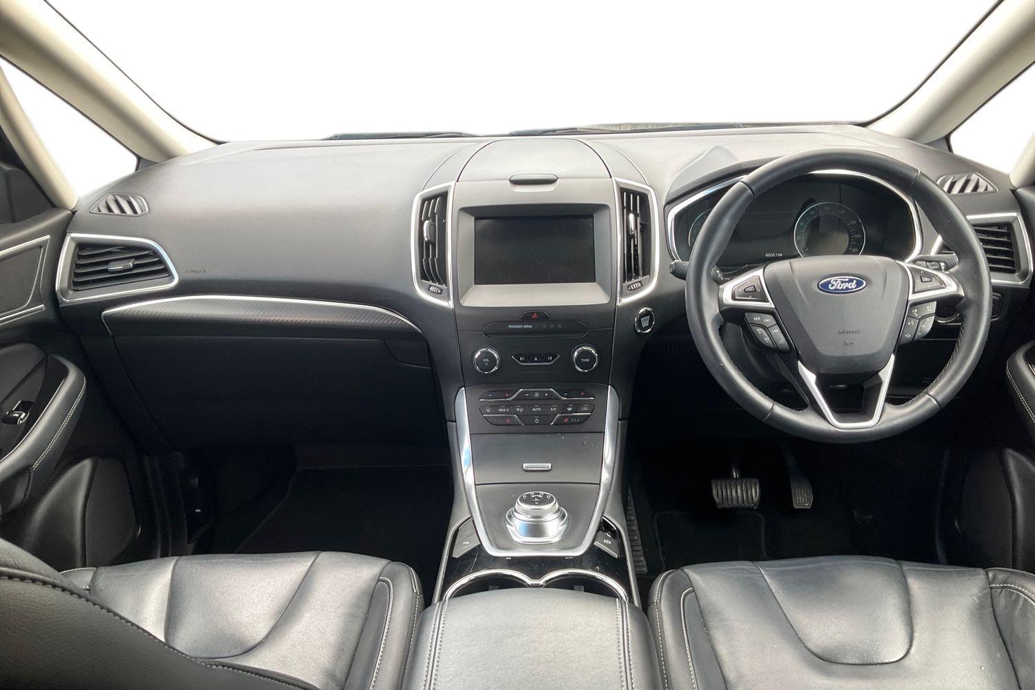Ford S-MAX Photo 9
