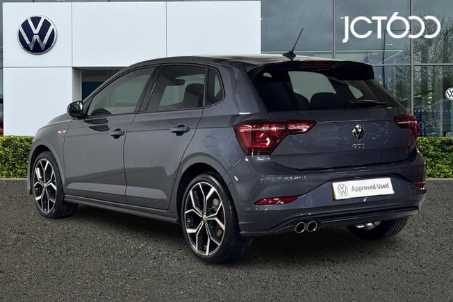 VOLKSWAGEN Polo Photo 3