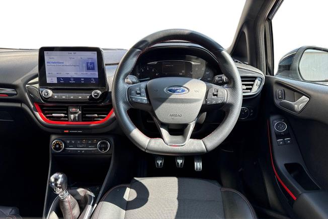 FORD Fiesta Photo 11