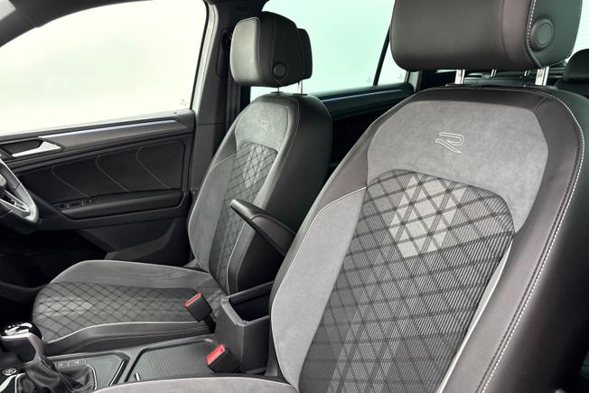 VOLKSWAGEN Tiguan Photo 21