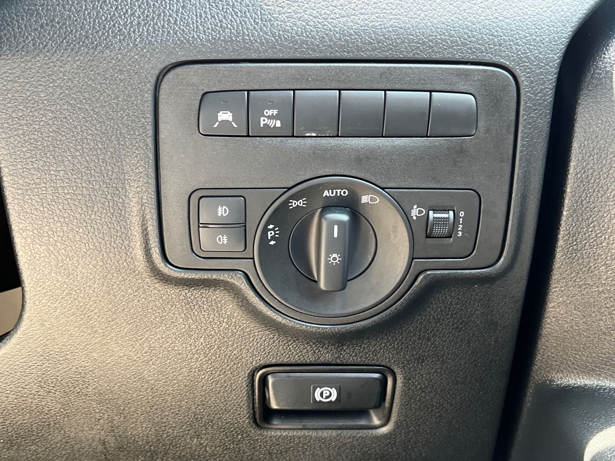 Mercedes-Benz Vito Photo 36