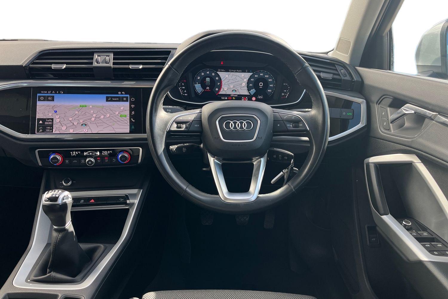 Audi Q3 Photo 10