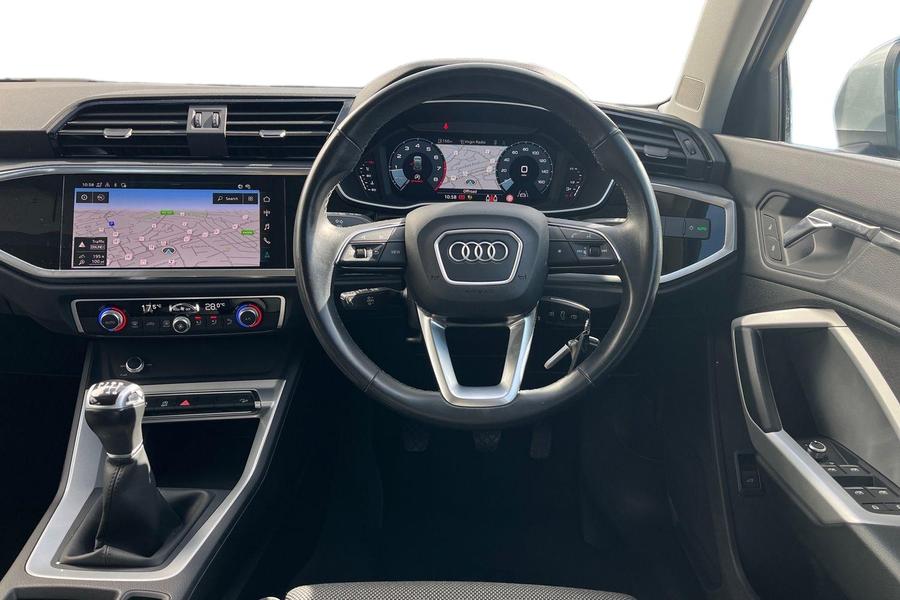 Audi Q3 Photo autoimg-5205cc10c71432048fe023487793052be969b5ad.jpg