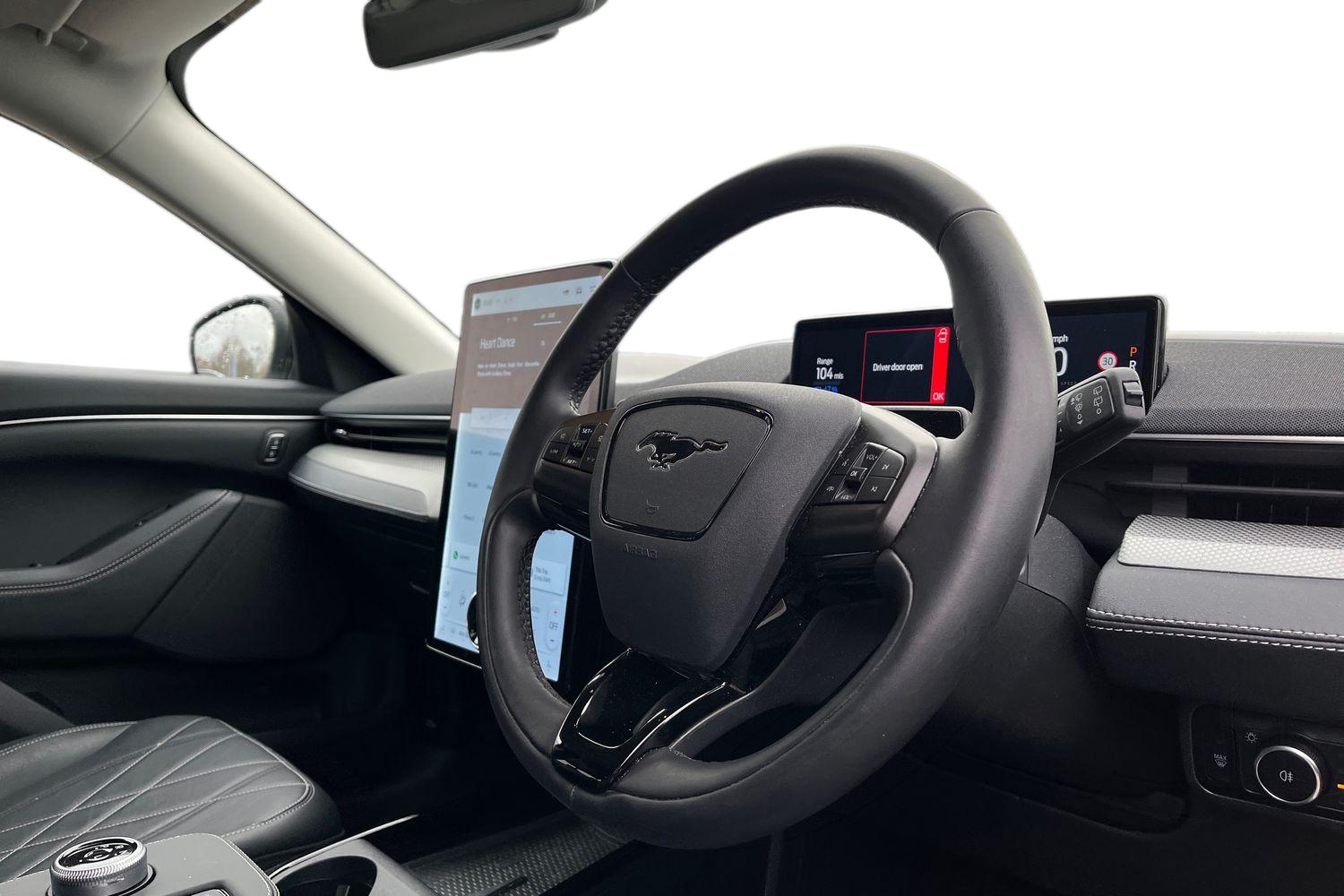 Ford MUSTANG MACH-E Photo 8