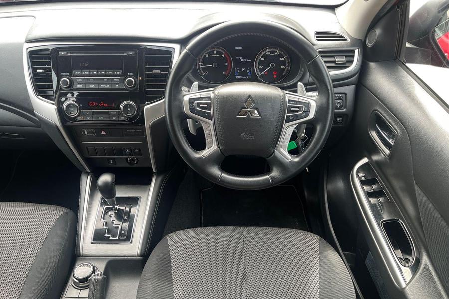 Mitsubishi L200 Photo autoimg-5208fefe4203c7db0ed1dae56596b468aefba2cf.jpg