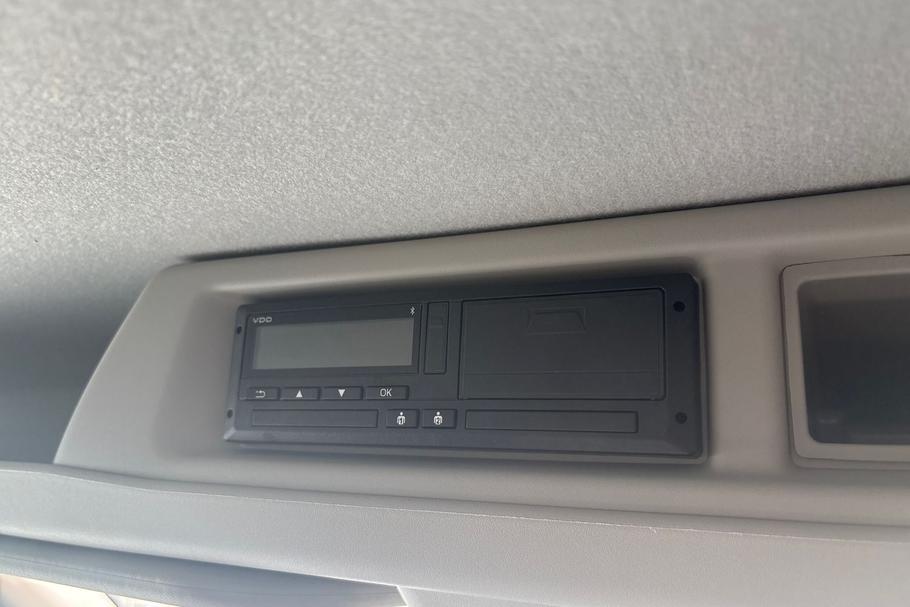 Used Ford E-TRANSIT YS24OAX 25