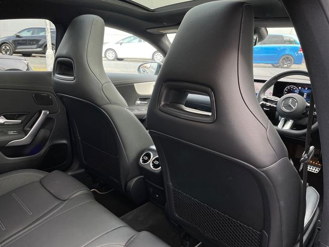 MERCEDES-BENZ CLA Photo 32